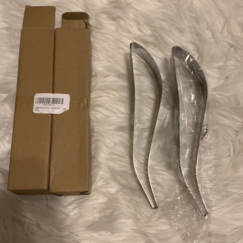 Stainless steel set of two cake slicers